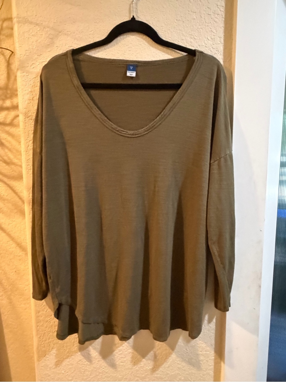 Old Navy Olive Green V-Neck Long Sleeve Pullover